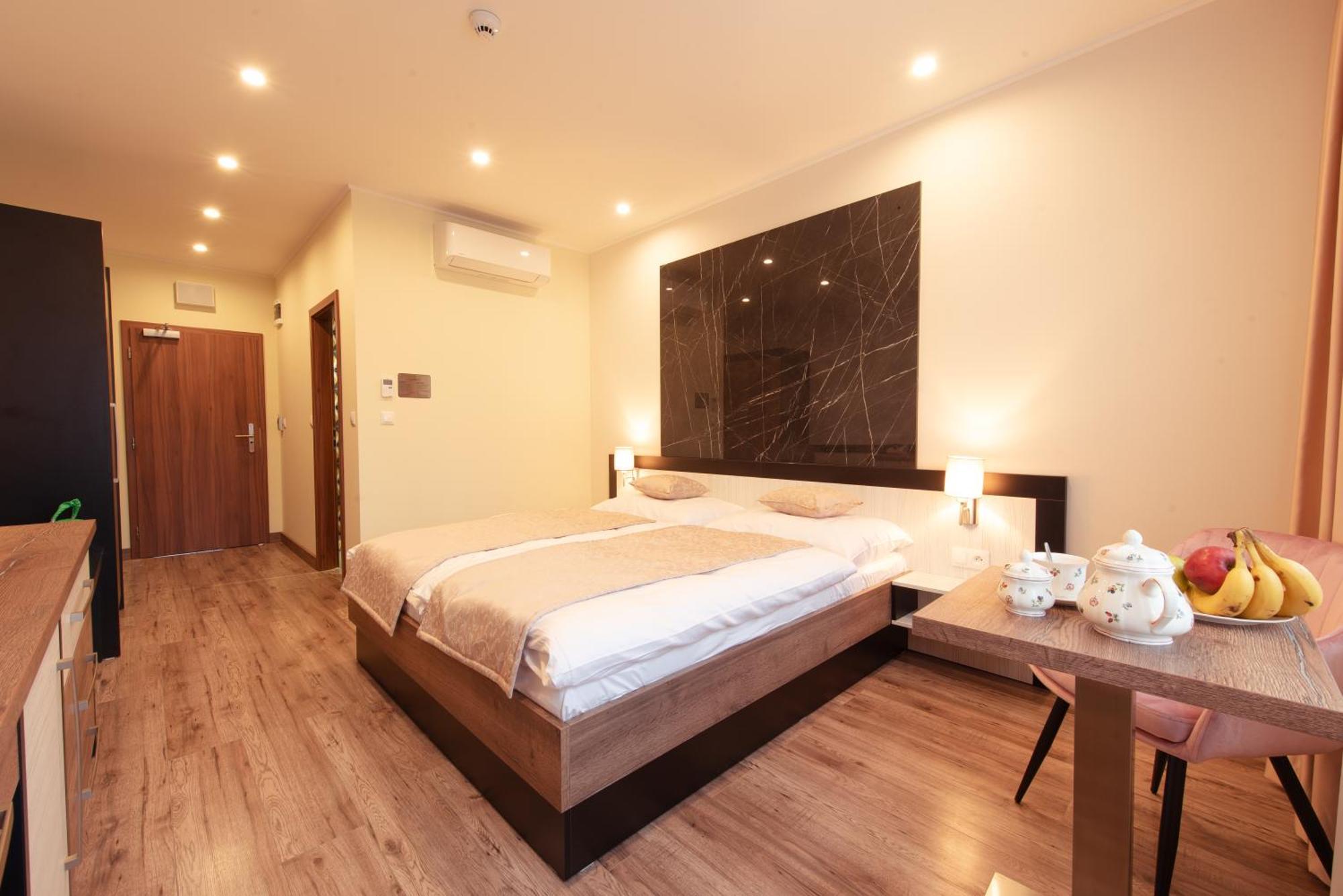 Hotel Viktor Bratislava Exteriör bild
