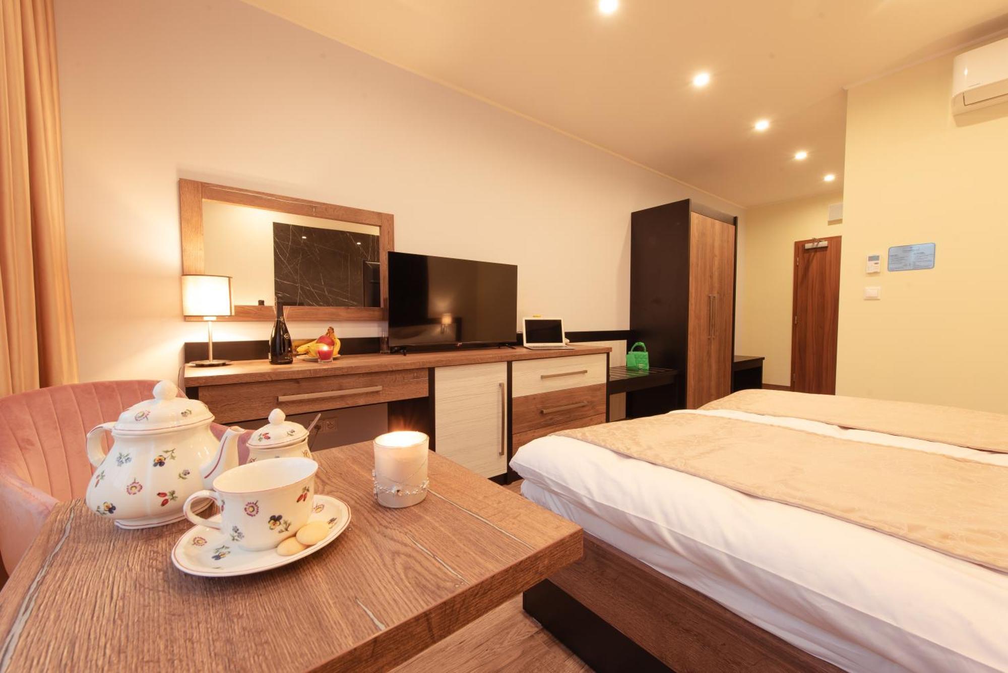 Hotel Viktor Bratislava Exteriör bild