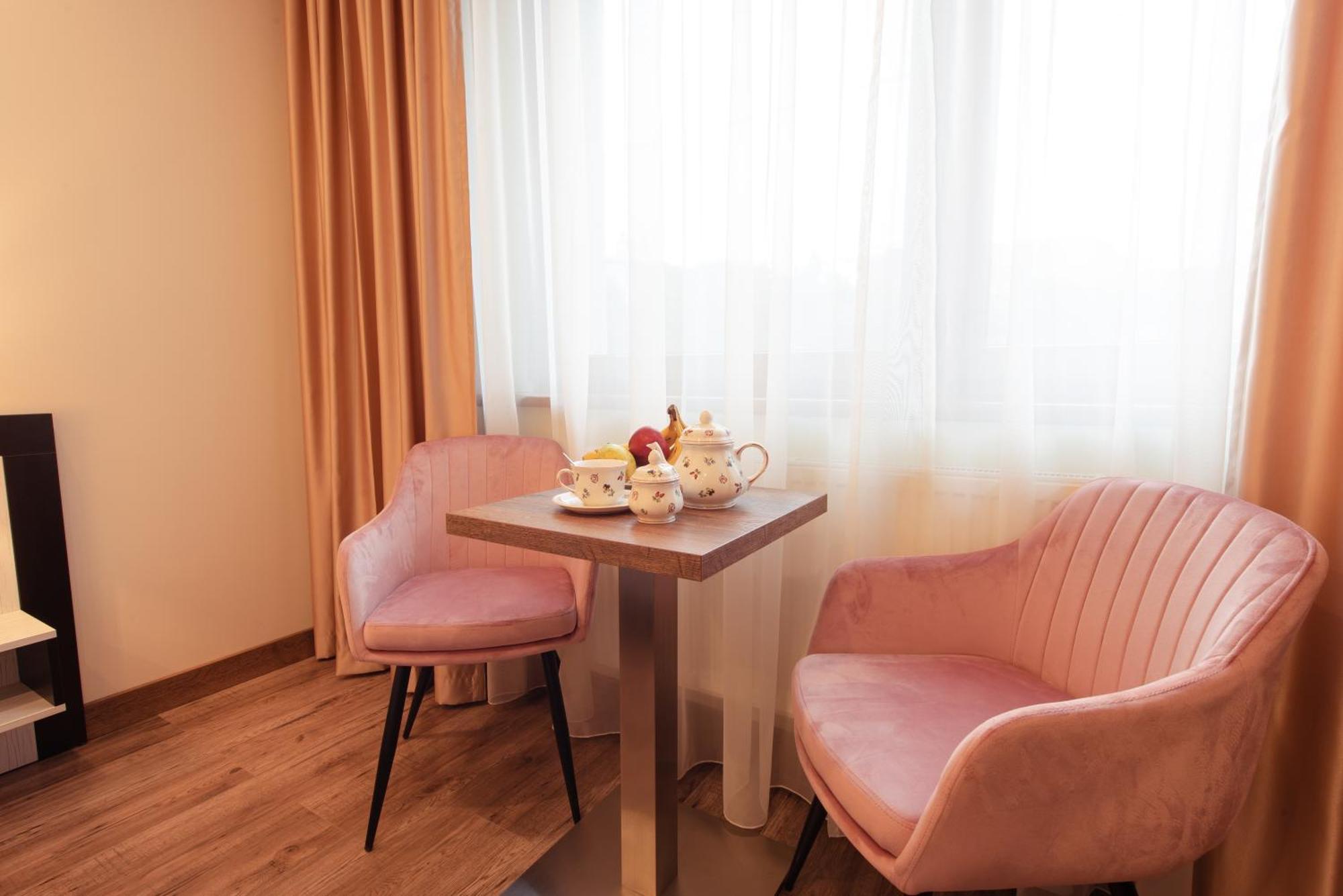 Hotel Viktor Bratislava Exteriör bild