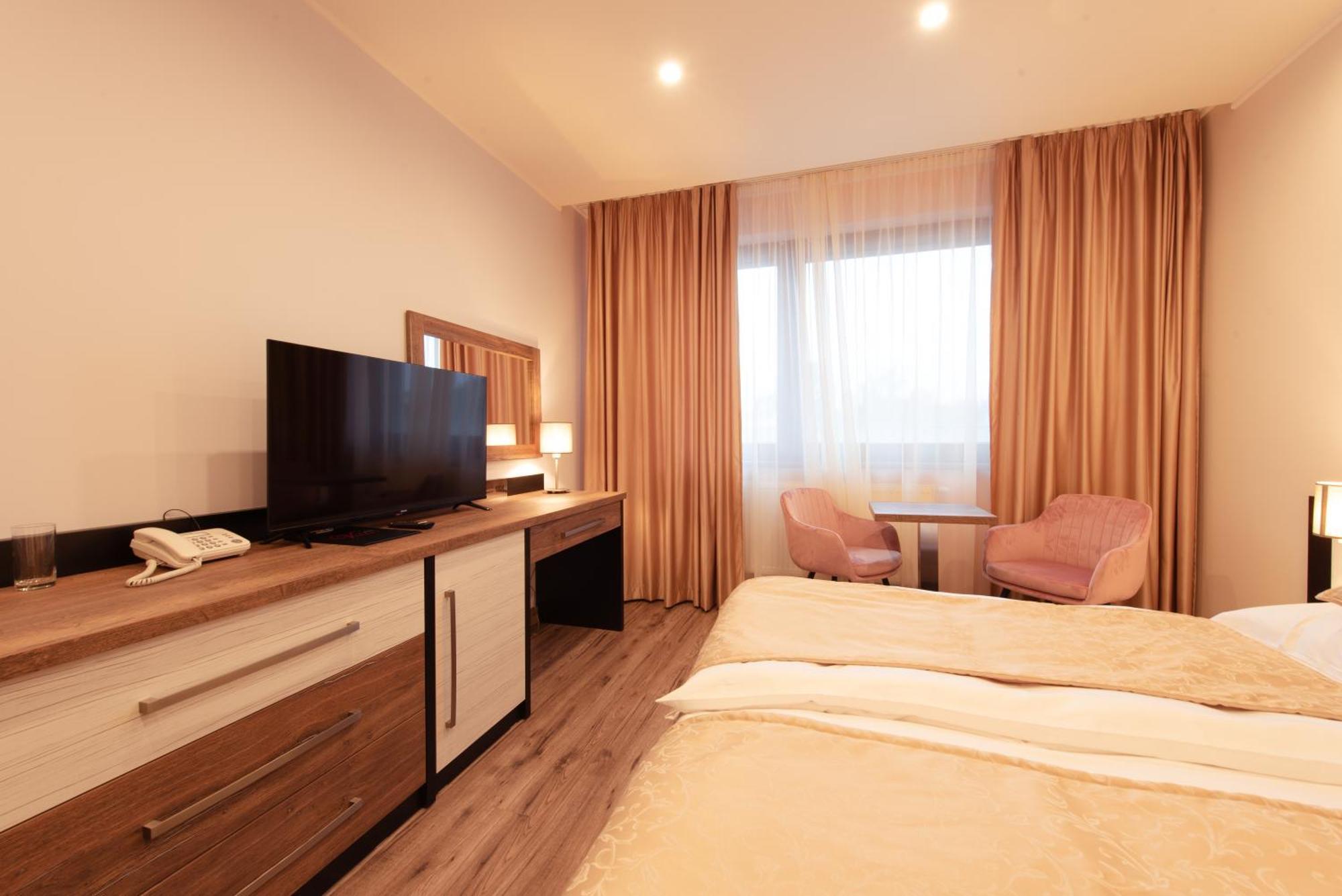 Hotel Viktor Bratislava Exteriör bild