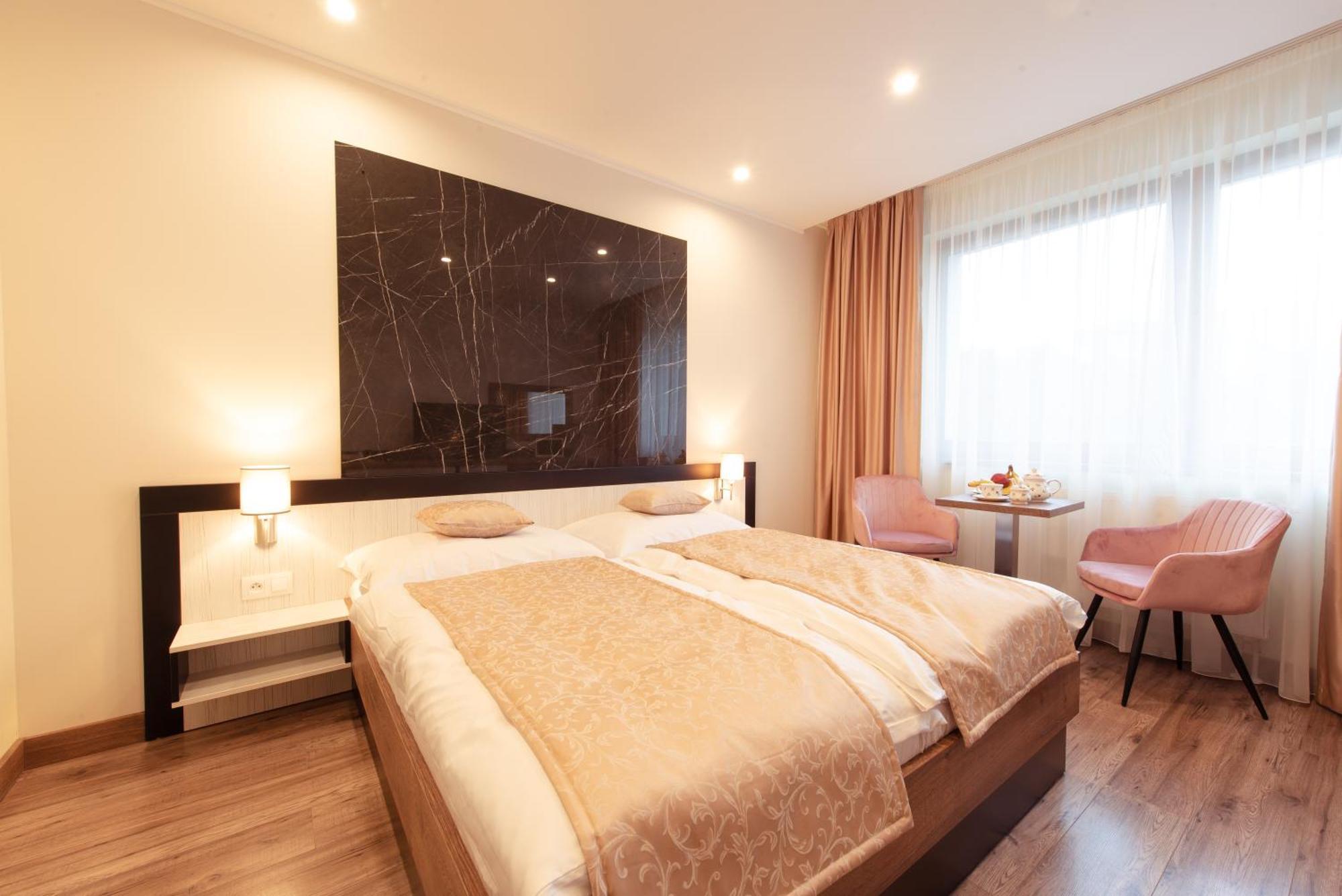 Hotel Viktor Bratislava Exteriör bild