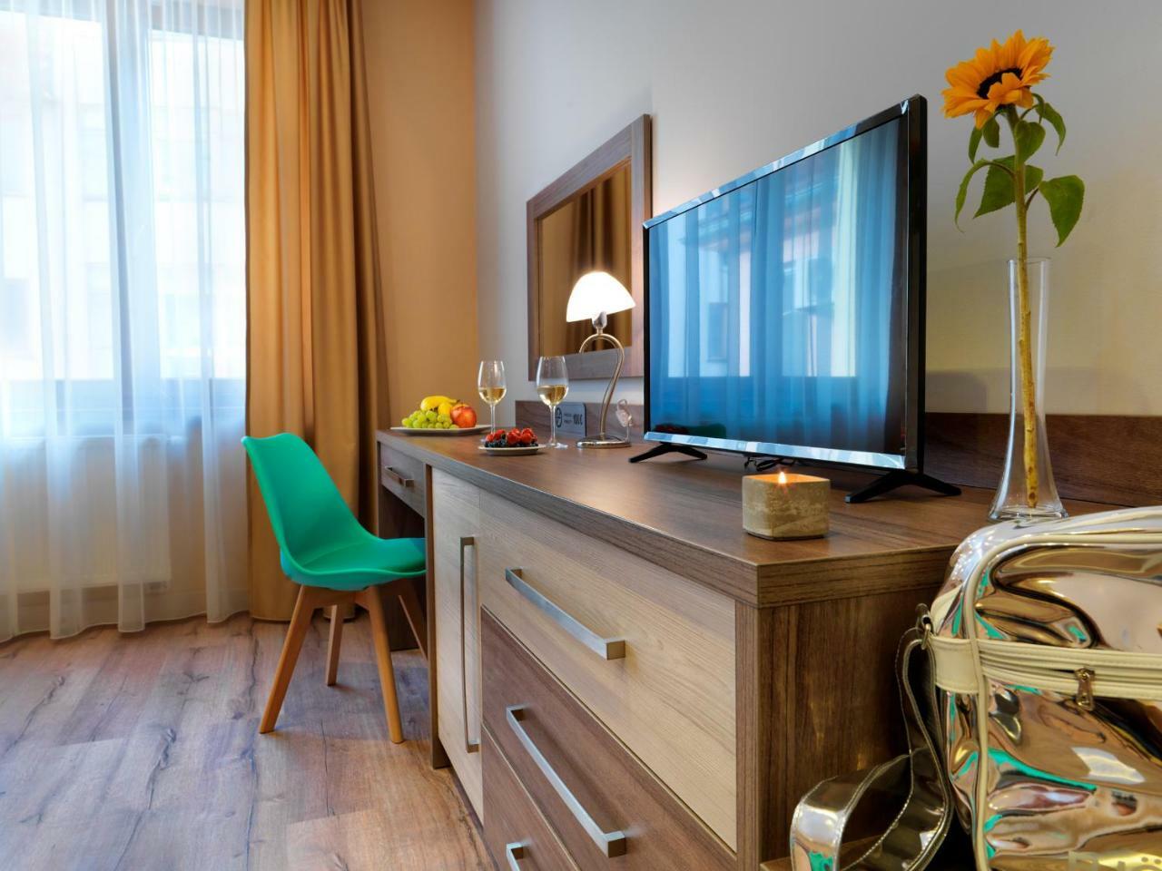Hotel Viktor Bratislava Exteriör bild