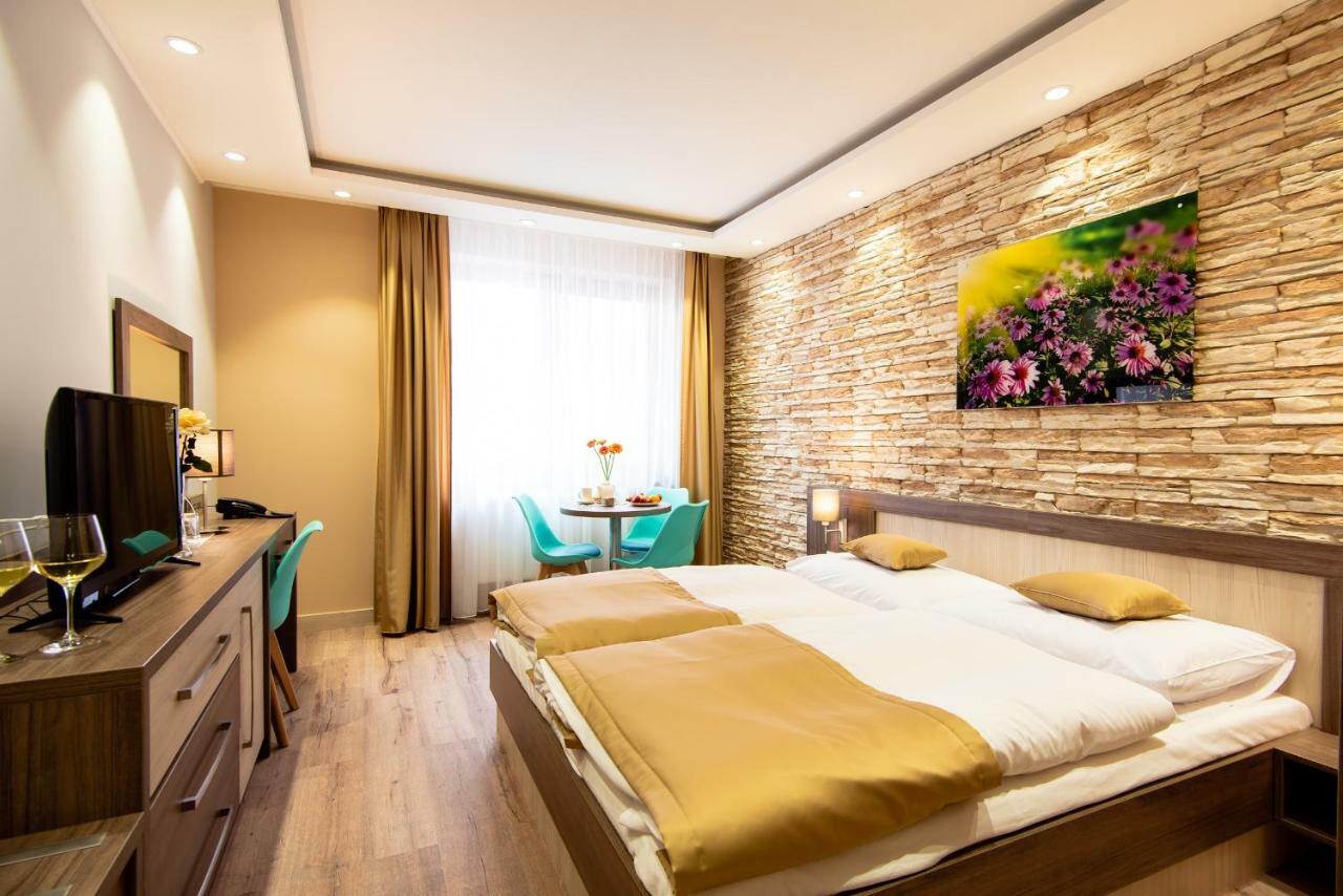 Hotel Viktor Bratislava Exteriör bild