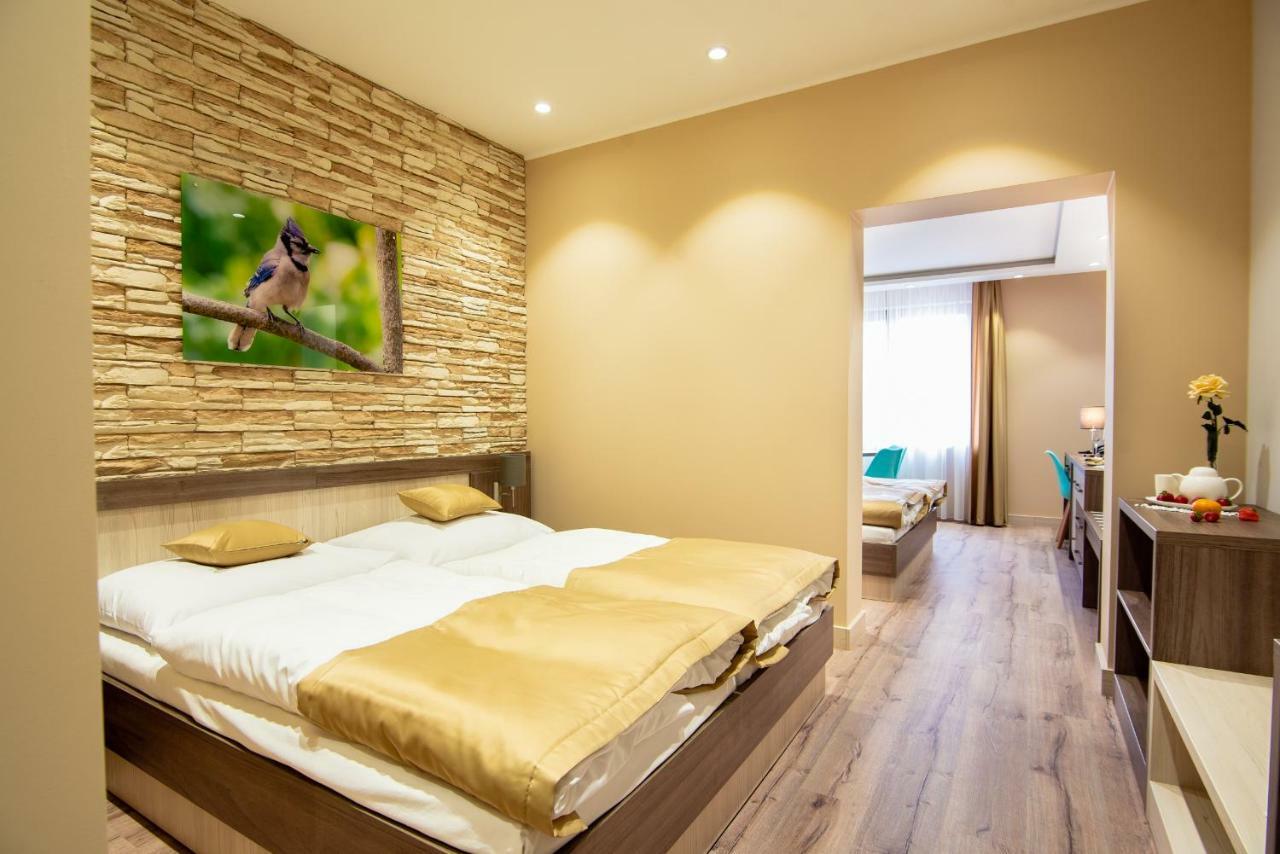 Hotel Viktor Bratislava Exteriör bild