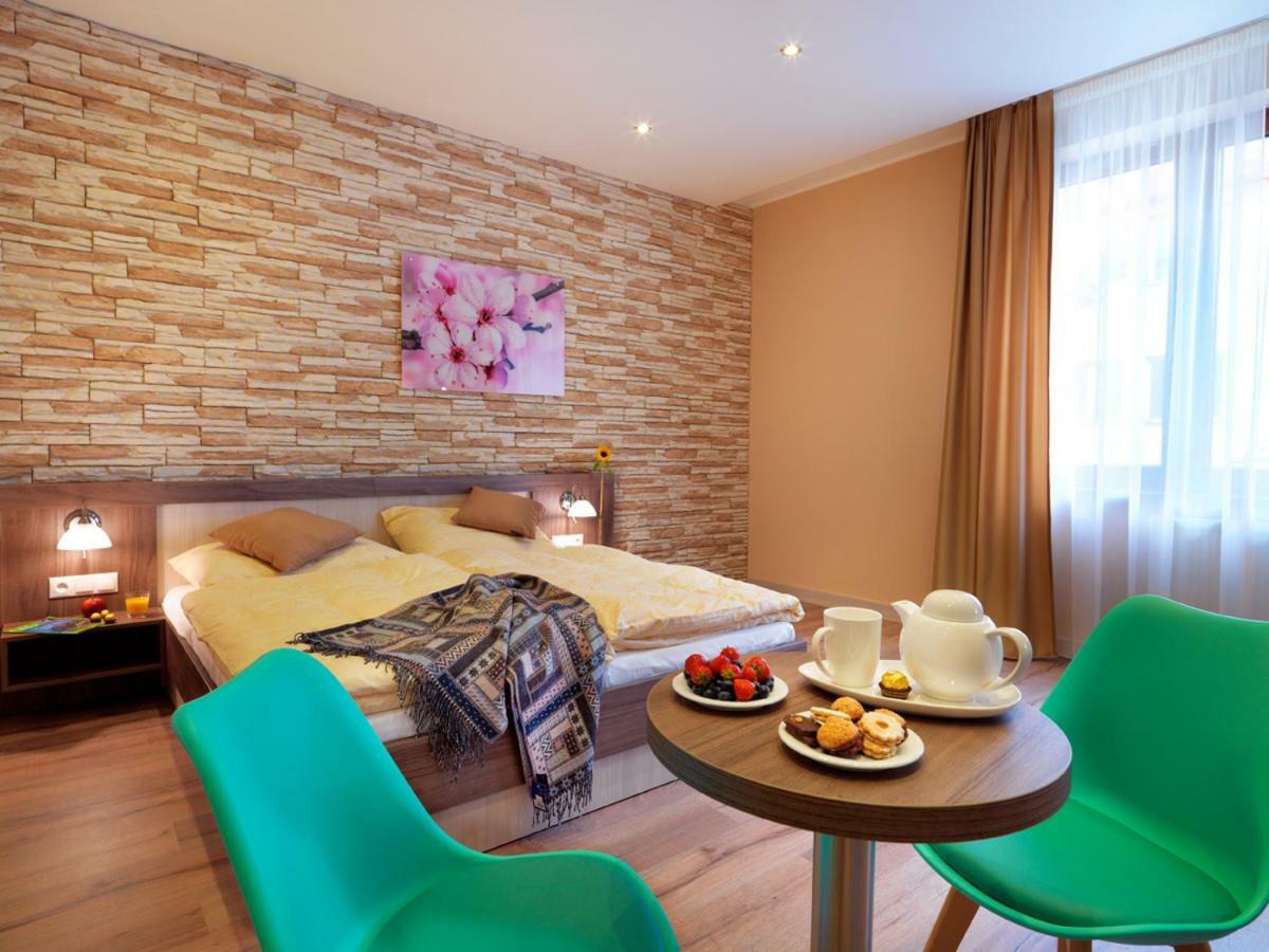 Hotel Viktor Bratislava Exteriör bild